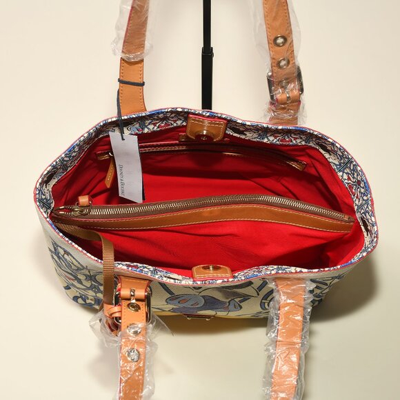 Dooney & Bourke Disney Parks Snow White Emily Tote Dream Big Princess NWT - Picture 6 of 10